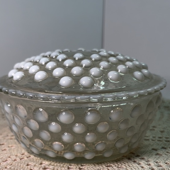 Vintage Opalescent Hobnail Glass Covered Candy Dish / Trinket Box - Picture 1 of 13